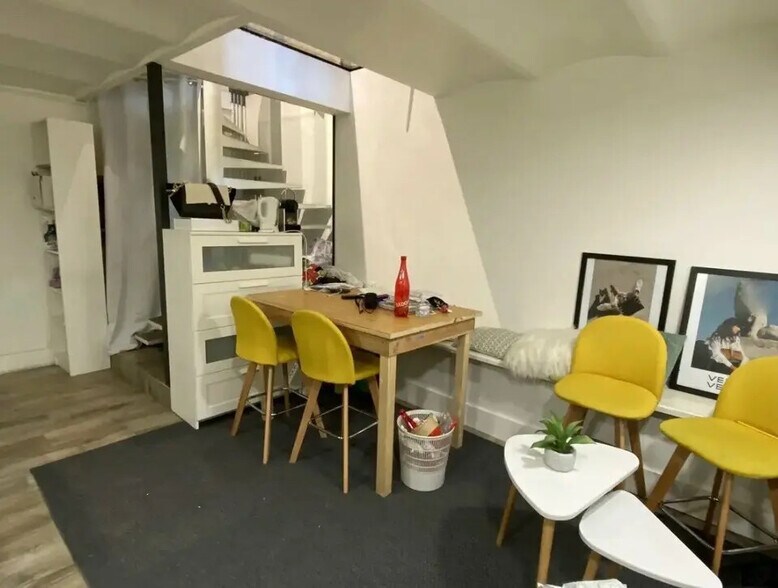 Local commercial dans Paris à louer - Photo de l’immeuble – Image 2 sur 4