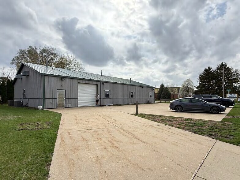 1007 Jerome Ave, Janesville, WI à vendre - Photo de l’immeuble – Image 2 sur 17