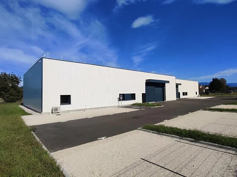 Local d'activités dans Granieu à vendre - Photo de l’immeuble – Image 1 sur 9