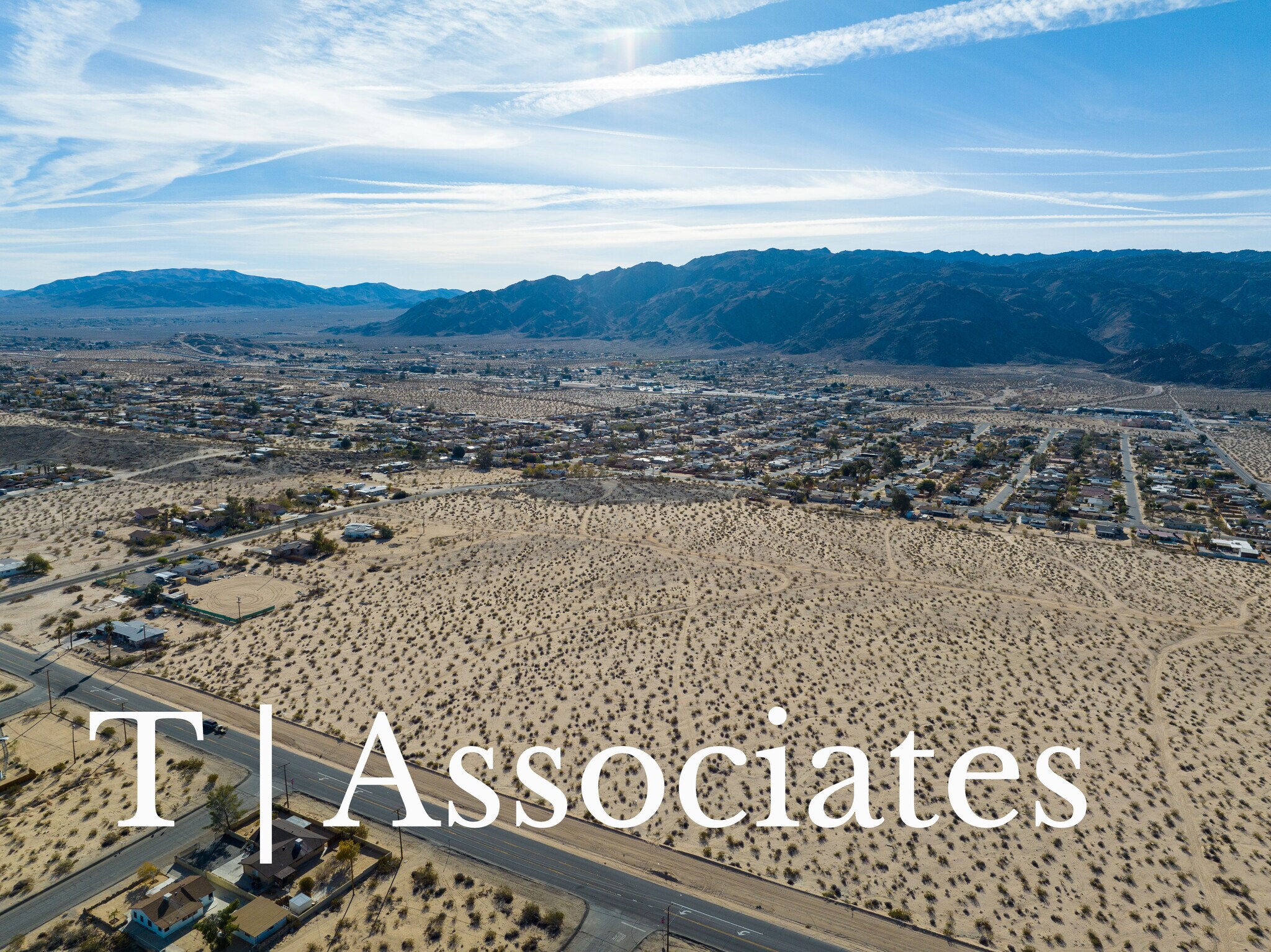 31 Ac in 29 Palms, CA portefeuille de 2 biens à vendre sur LoopNet.fr Photo principale– Image 1 sur 12