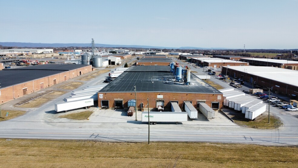 1050 Superior Ave, Chambersburg, PA à vendre - Photo de l’immeuble – Image 3 sur 7