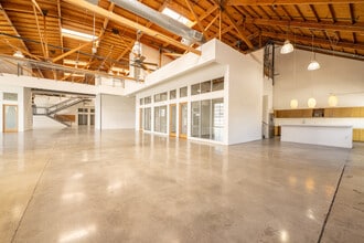 3523-3525 Eastham Dr, Culver City, CA à louer Photo intérieure– Image 1 sur 15