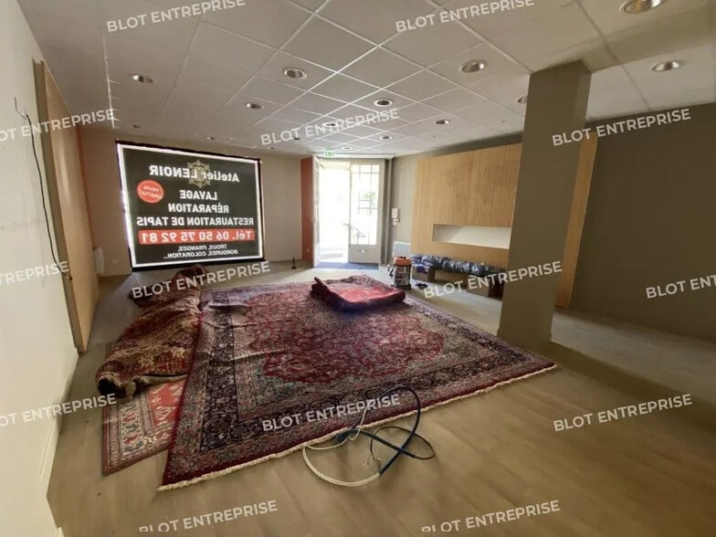 Local commercial dans Dinard à louer - Photo intérieure – Image 3 sur 4