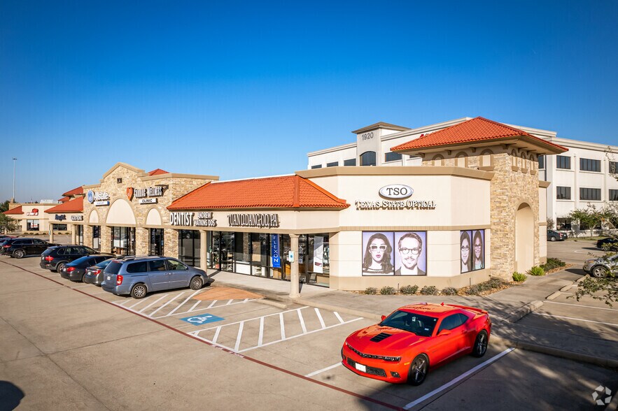 1930 Country Place Pky, Pearland, TX à louer - Photo principale – Image 2 sur 4
