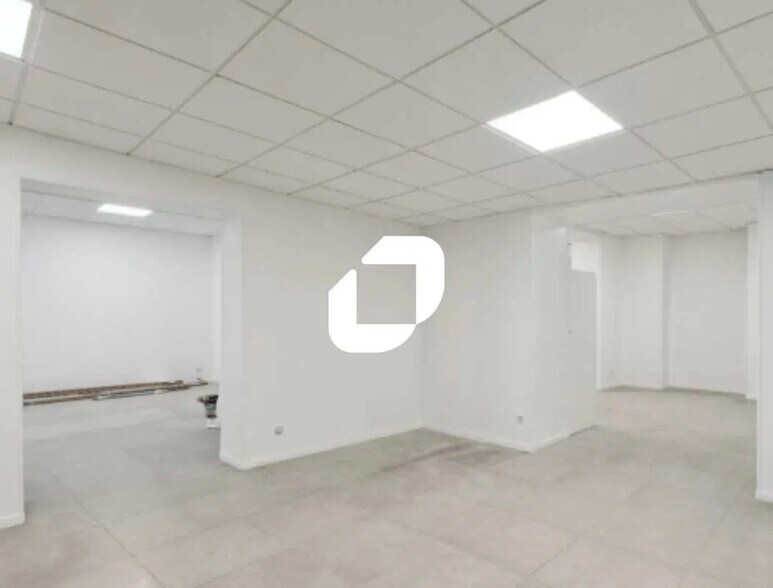 Local commercial dans Paris à louer - Photo de l’immeuble – Image 1 sur 2