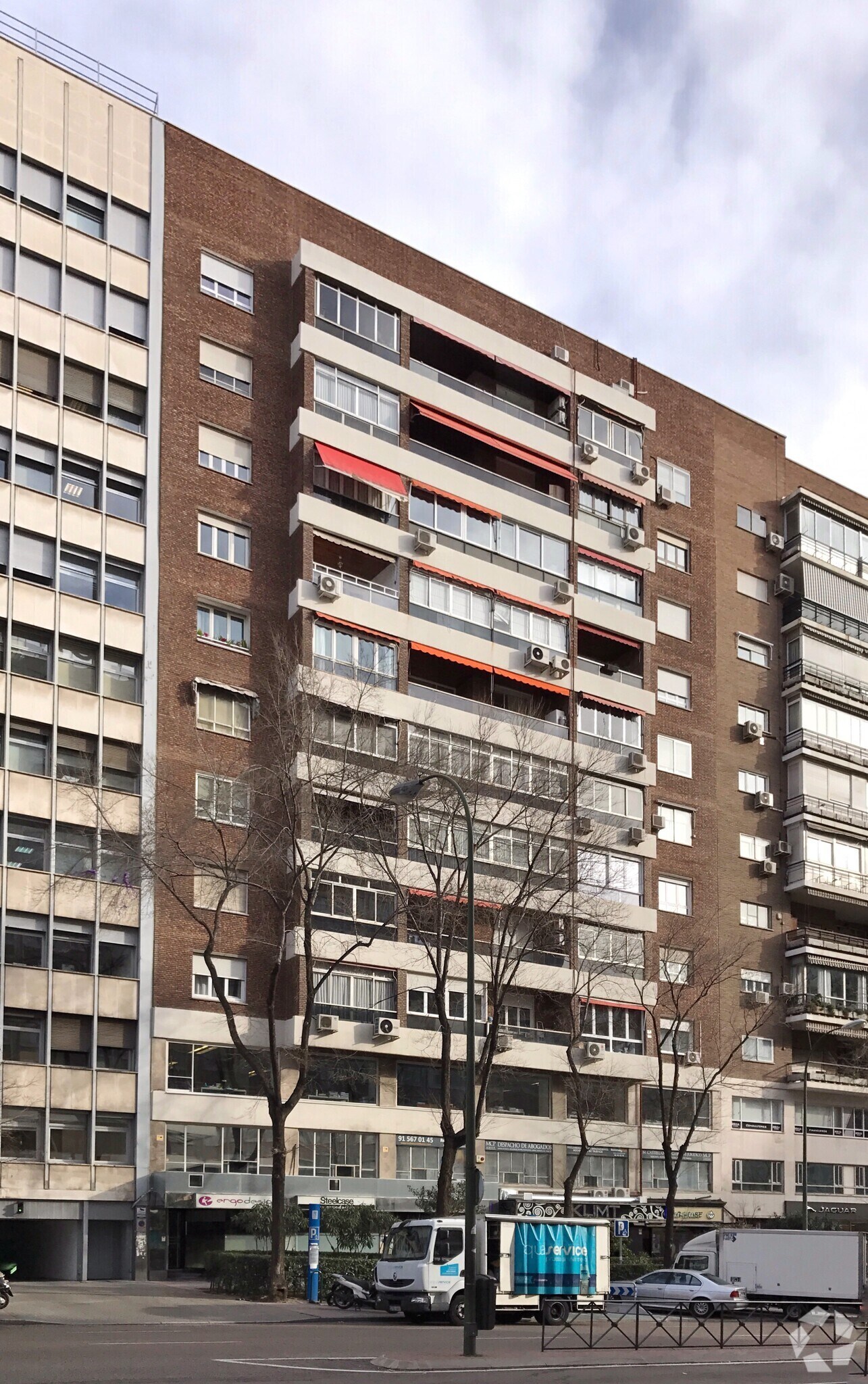 Bureau dans Madrid, Madrid à louer Photo principale– Image 1 sur 2