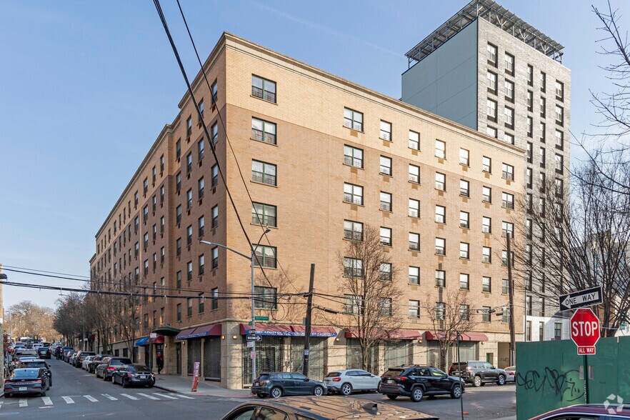 488 E 164th St, Bronx, NY à louer - Photo principale – Image 1 sur 5