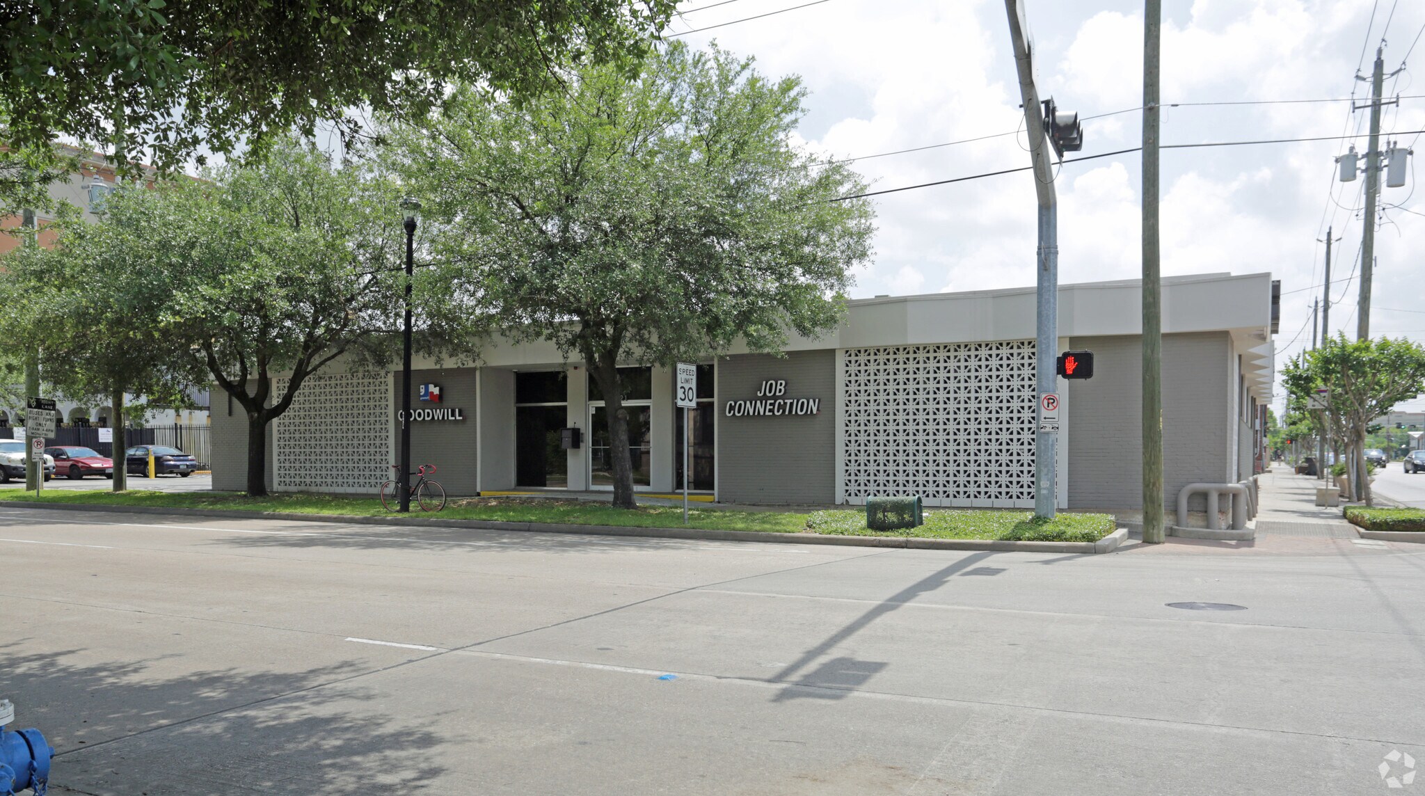 3121 San Jacinto St, Houston, TX à louer Photo principale– Image 1 sur 5