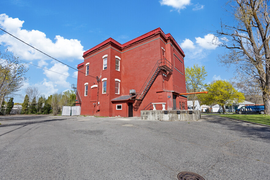 5634 E Commerce Ave, Spokane, WA à vendre - Photo de l’immeuble – Image 3 sur 13