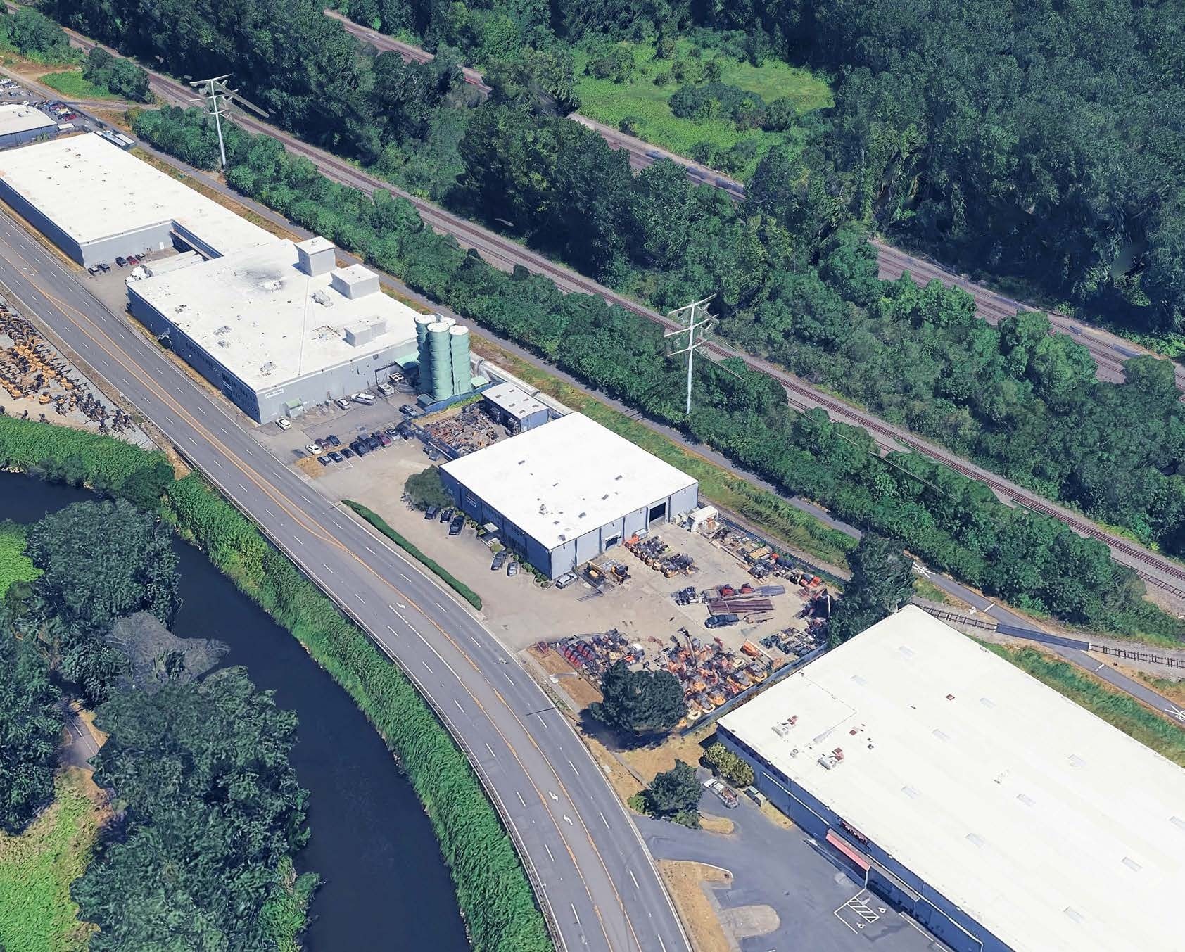 17300 W Valley Hwy, Tukwila, WA à louer Photo de l’immeuble– Image 1 sur 5
