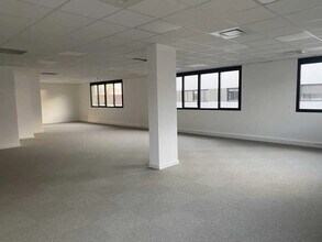 Bureau dans Dardilly à louer Photo intérieure– Image 2 sur 8