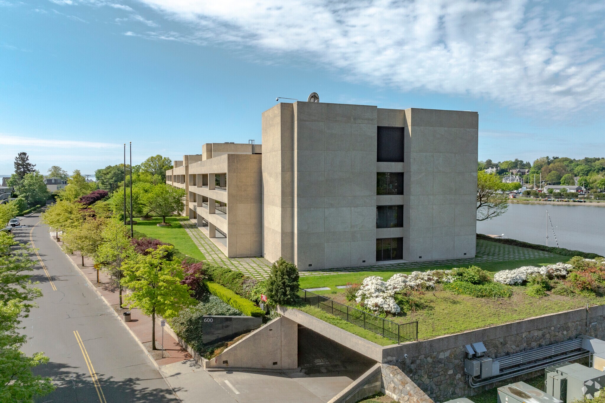 600 Steamboat Rd, Greenwich, CT à louer Photo principale– Image 1 sur 10