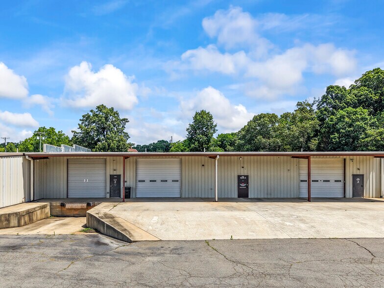 10490 N NC Highway 150, Clemmons, NC à louer - Photo de l’immeuble – Image 3 sur 19