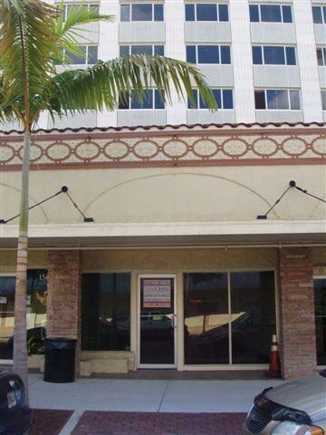 1528-1544 Broadway, Fort Myers, FL à louer - Photo de l’immeuble – Image 3 sur 10