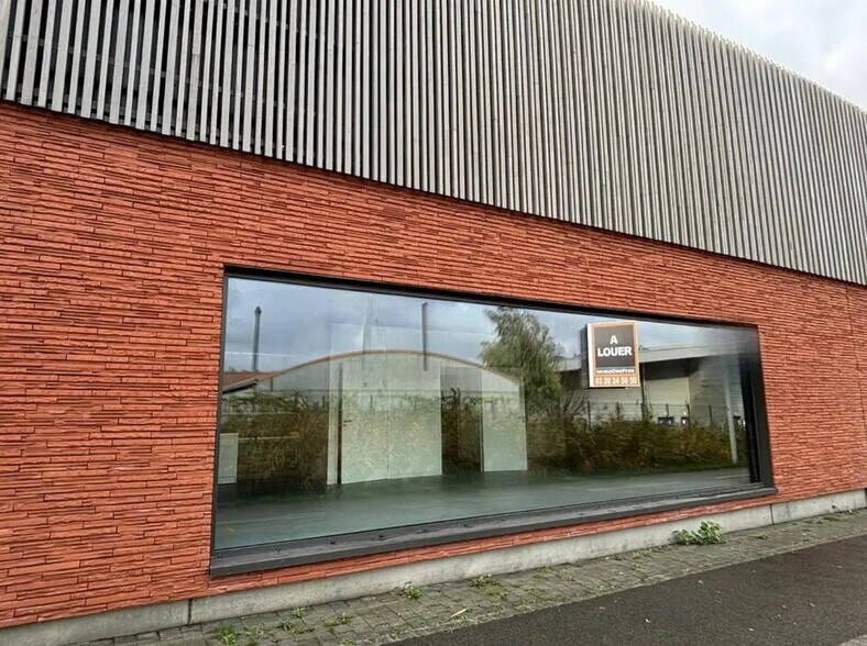 Local d’activités dans La Madeleine à louer - Photo de l’immeuble – Image 1 sur 10