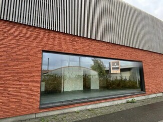 Plus de détails pour Local d'activités à louer