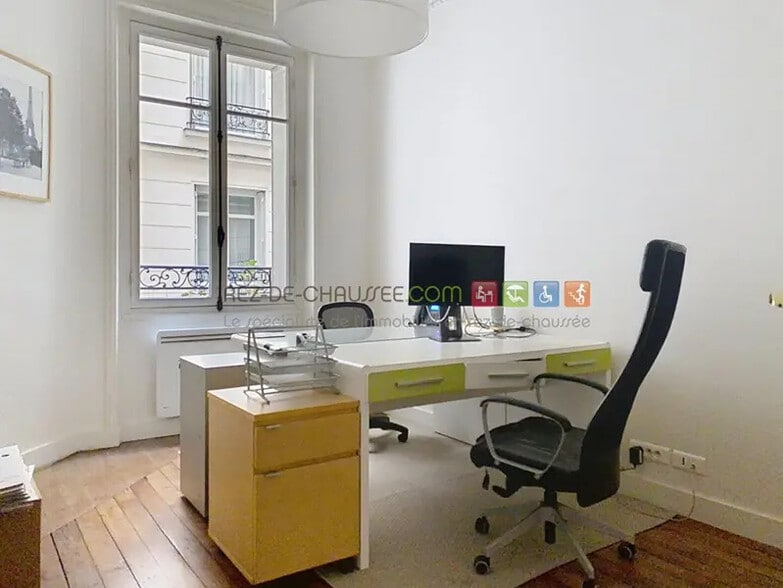 Immeuble residentiel dans Paris à vendre - Photo intérieure – Image 3 sur 6