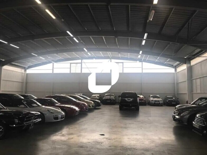 Local d’activités dans Bruges à louer - Photo de l’immeuble – Image 1 sur 5