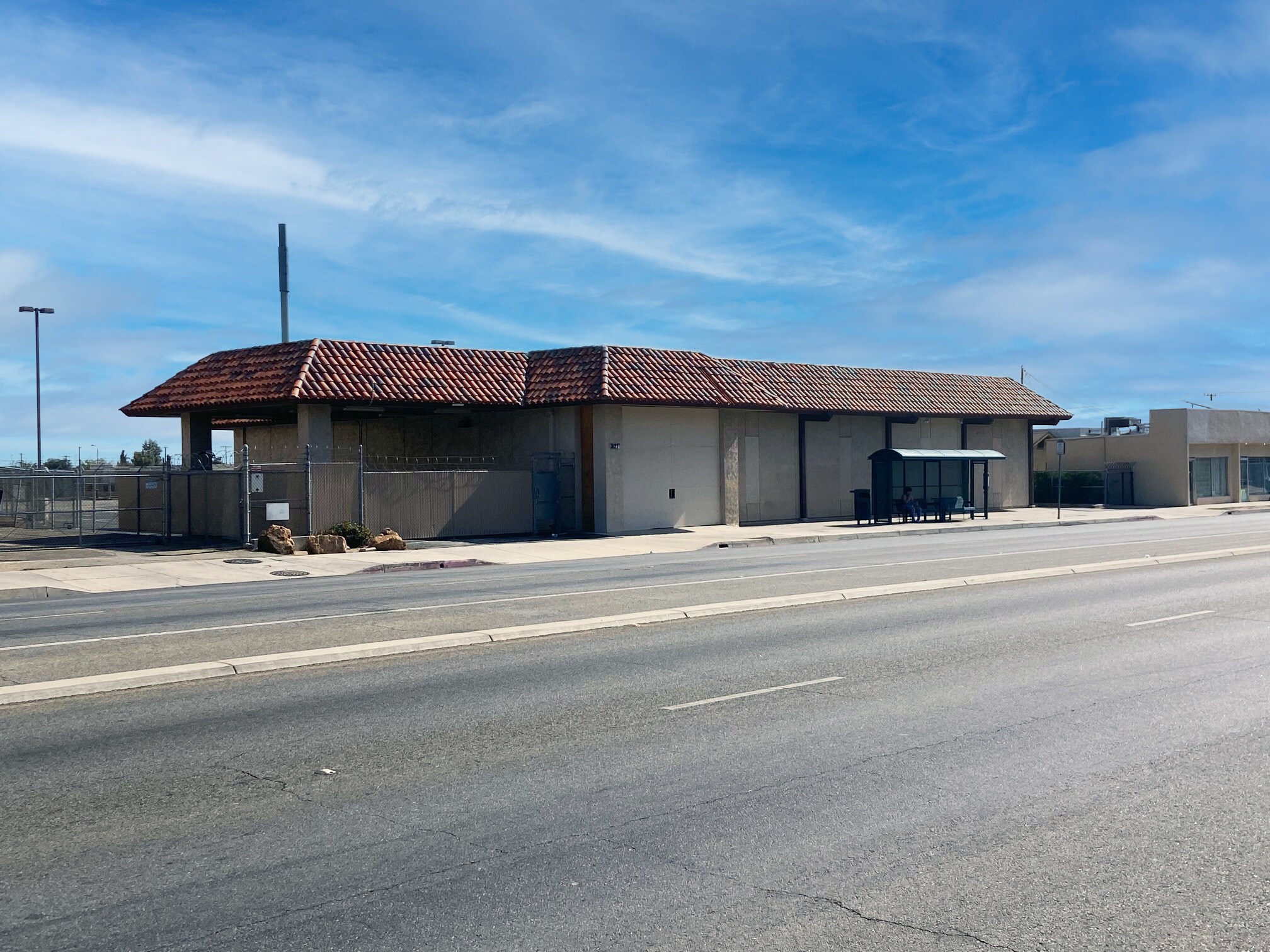 921 E Palmdale Blvd, Palmdale, CA à vendre Photo de l’immeuble– Image 1 sur 8