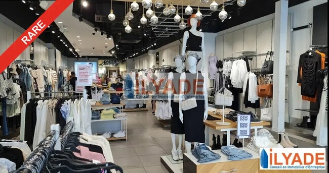 Plus de détails pour 27 Rue Saint Ferreol, Marseille - Local commercial à louer