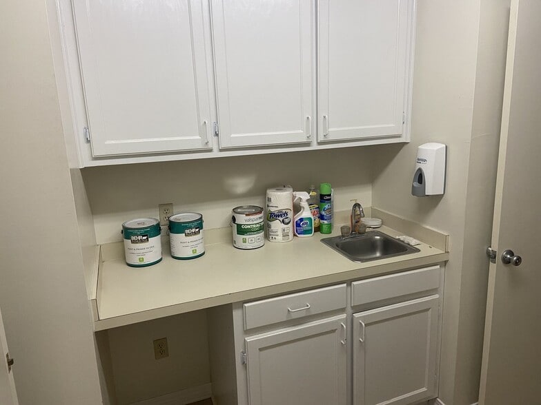 105 W Camphor Ave, Foley, AL à louer - Photo intérieure – Image 3 sur 21