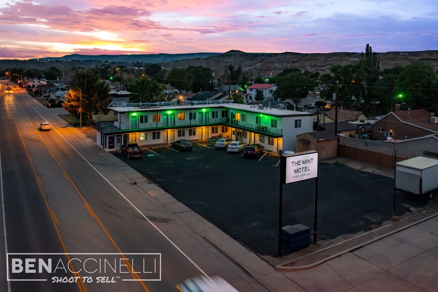 1411 9th St, Rock Springs, WY à vendre - Photo de l’immeuble – Image 1 sur 23
