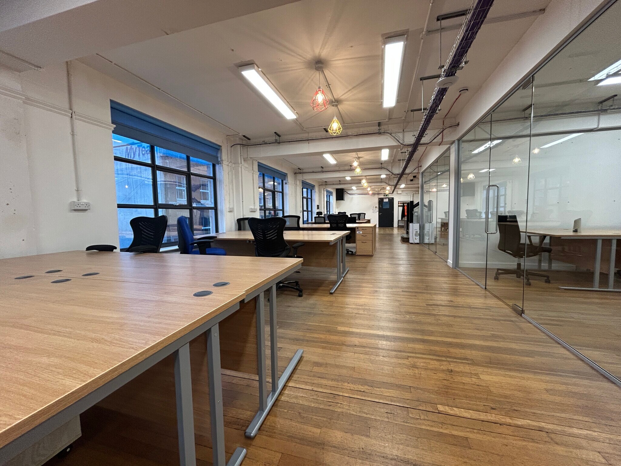 77-79 Stokes Crof, Bristol à louer Photo de l’immeuble– Image 1 sur 7