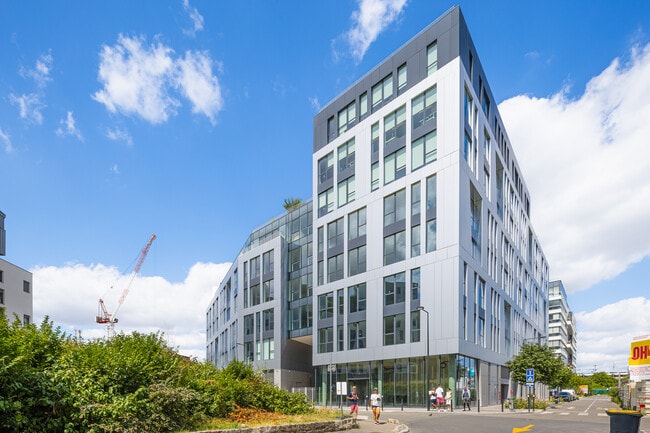 Plus de détails pour Bureau, Local commercial à louer