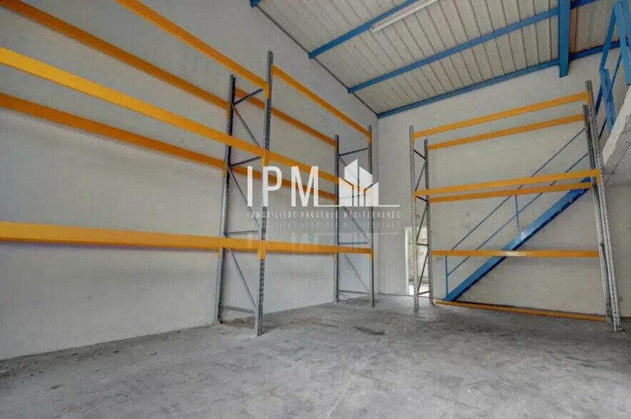 530 Avenue Des Templiers, Aubagne à louer - Photo de l’immeuble – Image 2 sur 6