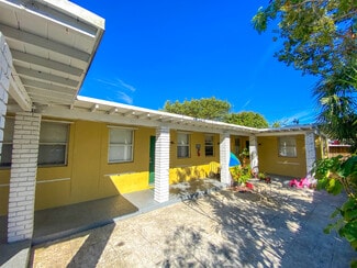 Plus de détails pour 527 48th St, West Palm Beach, FL - Logement à vendre