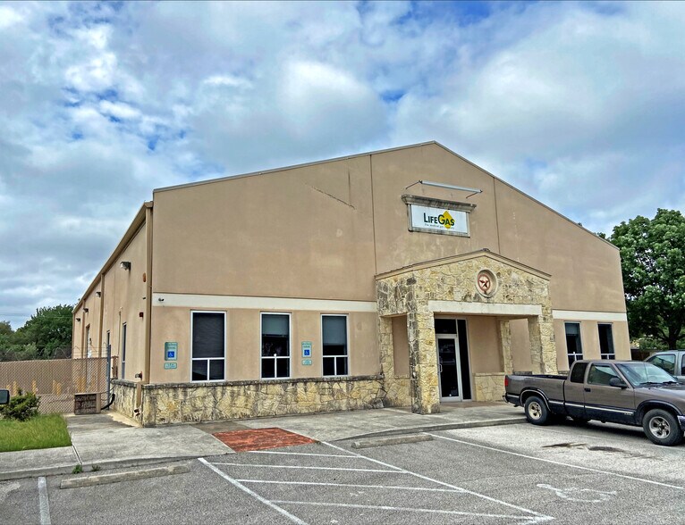 5810 Rocky Pt, San Antonio, TX à louer - Photo principale – Image 1 sur 1