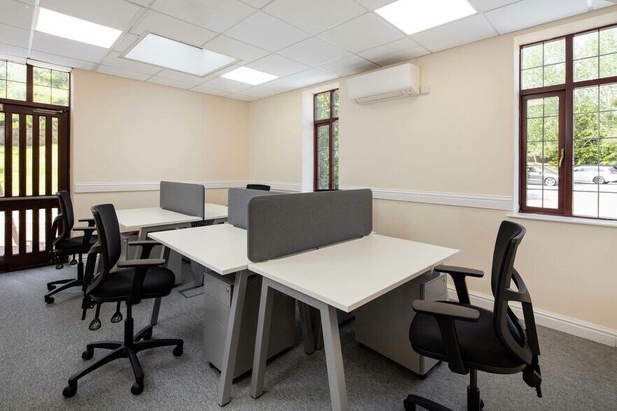 Toneway, Bathpool à louer - Photo de l’immeuble – Image 3 sur 5