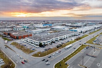8240 Ch Du Golf, Montréal, QC - Vue aérienne  vue de carte