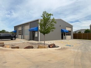 9663 N Council Rd, Oklahoma City, OK à louer Photo de l’immeuble– Image 1 sur 7