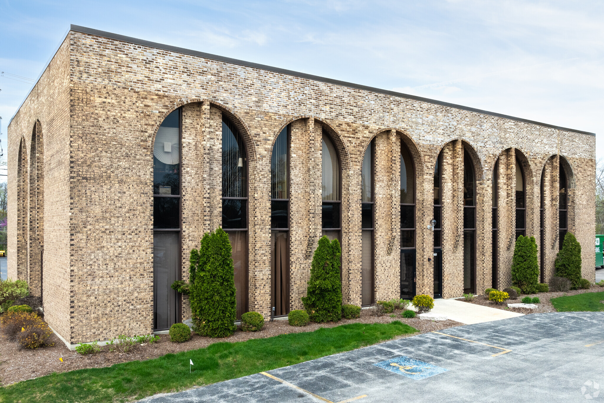 16860 Oak Park Ave, Tinley Park, IL à louer Photo principale– Image 1 sur 10