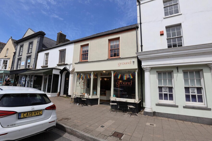 35 High St, Cowbridge à vendre - Photo de l’immeuble – Image 2 sur 5