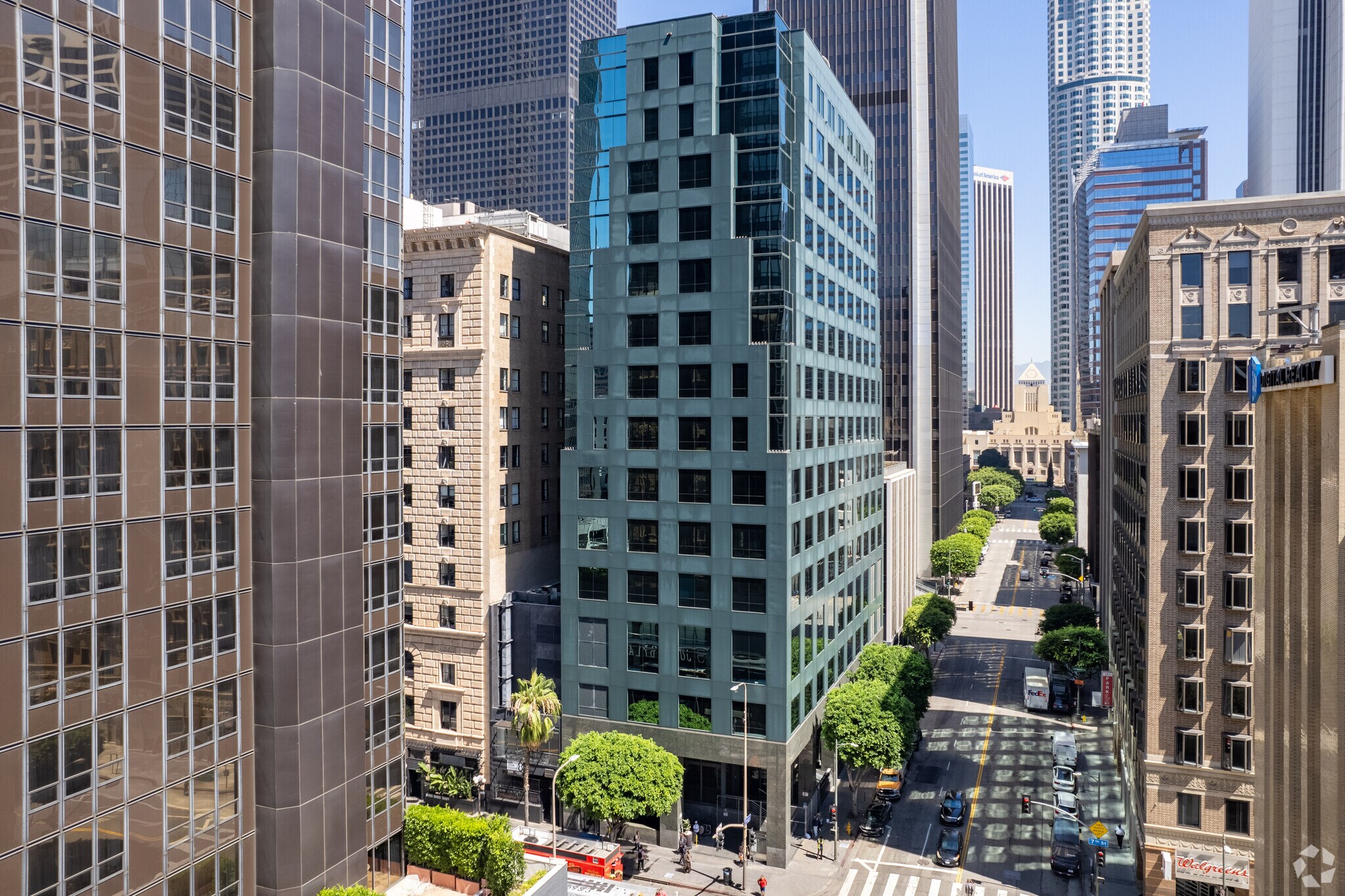 701 W 7th St, Los Angeles, CA à louer Photo principale– Image 1 sur 65