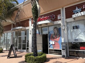 1117-1205 S Oxnard Blvd, Oxnard, CA à louer Photo intérieure– Image 1 sur 3