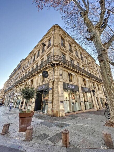 8 Rue De La République, Avignon à vendre - Photo de l’immeuble – Image 1 sur 7