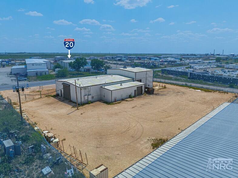 11008 West County Road 128, Odessa, TX à louer - Photo de l’immeuble – Image 1 sur 11