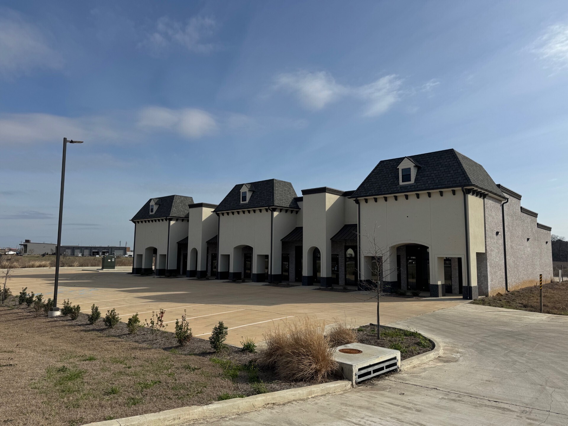 100 Germantown Rd, Gluckstadt, MS à louer Photo principale– Image 1 sur 10
