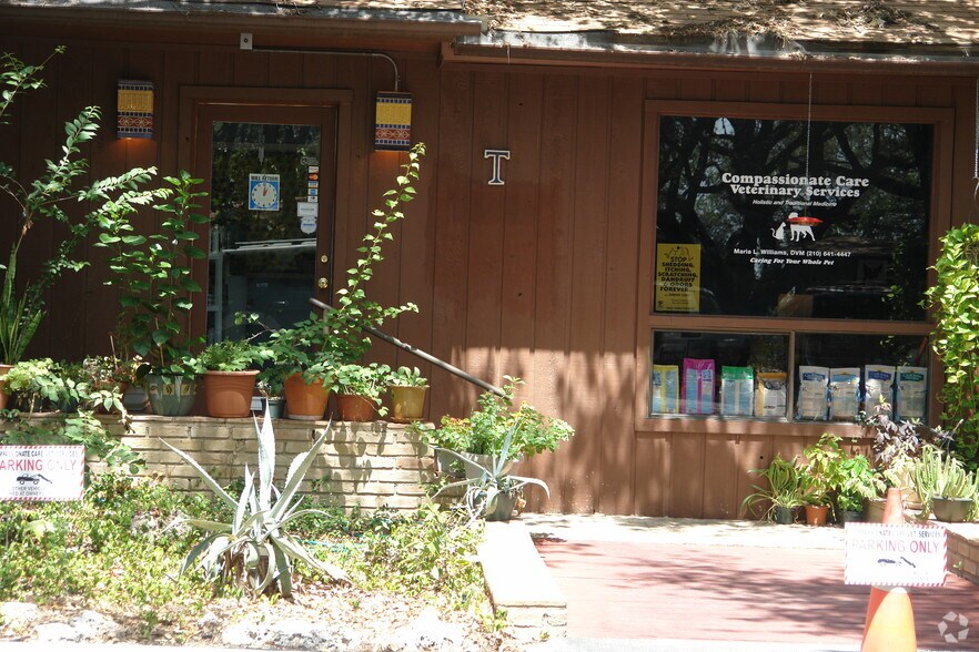 8607 Wurzbach Rd, San Antonio, TX à vendre - Photo de l’immeuble – Image 3 sur 7