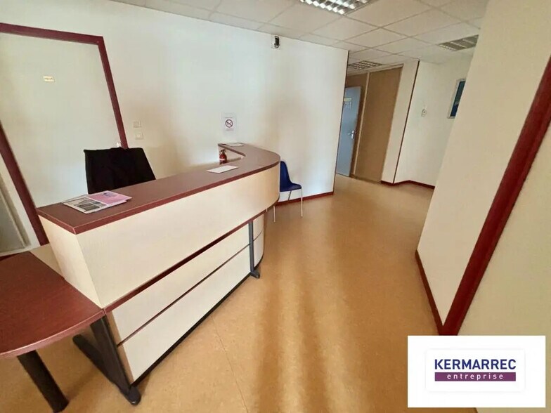 Bureau dans Séné à vendre - Photo de l’immeuble – Image 2 sur 3