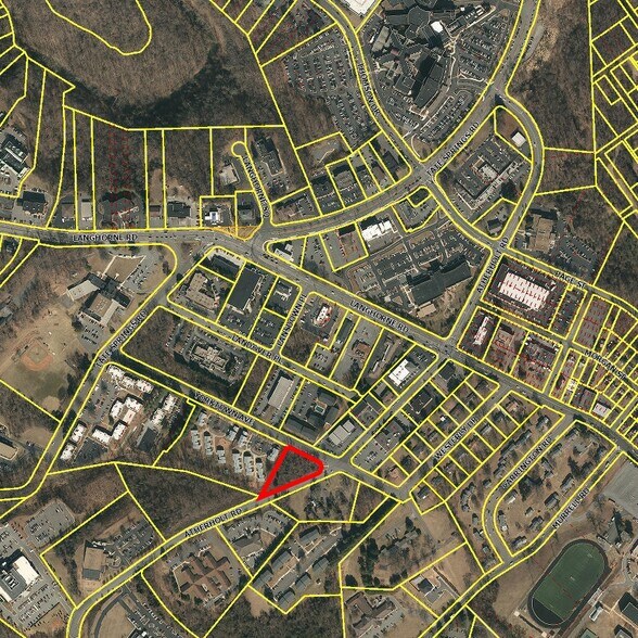 2251 Yorktown Ave, Lynchburg, VA à vendre - Aérien – Image 1 sur 2