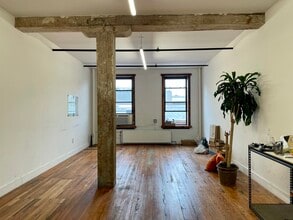 199 Cook St, Brooklyn, NY à louer Photo intérieure– Image 1 sur 4