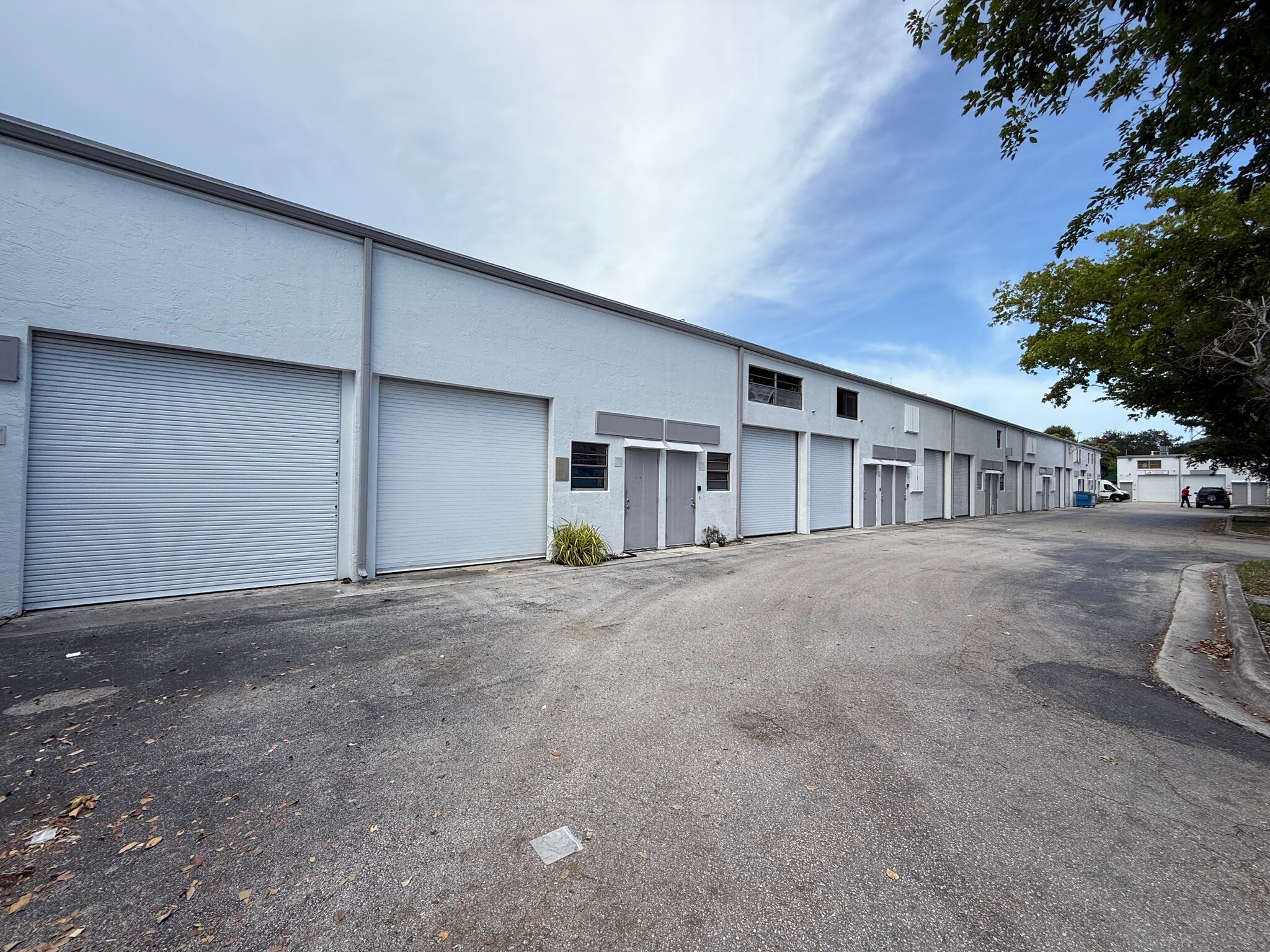 1775 Blount Rd, Pompano Beach, FL à vendre Photo de l’immeuble– Image 1 sur 15