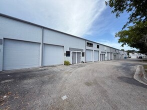 1775 Blount Rd, Pompano Beach, FL à vendre Photo de l’immeuble– Image 1 sur 15