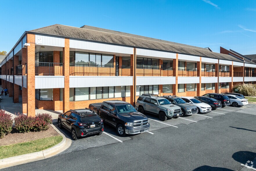 7923 Honeygo Blvd, Baltimore, MD à louer - Photo de l’immeuble – Image 3 sur 20