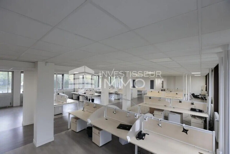 Bureau dans Boissy-Saint-Léger à louer - Photo intérieure – Image 2 sur 7