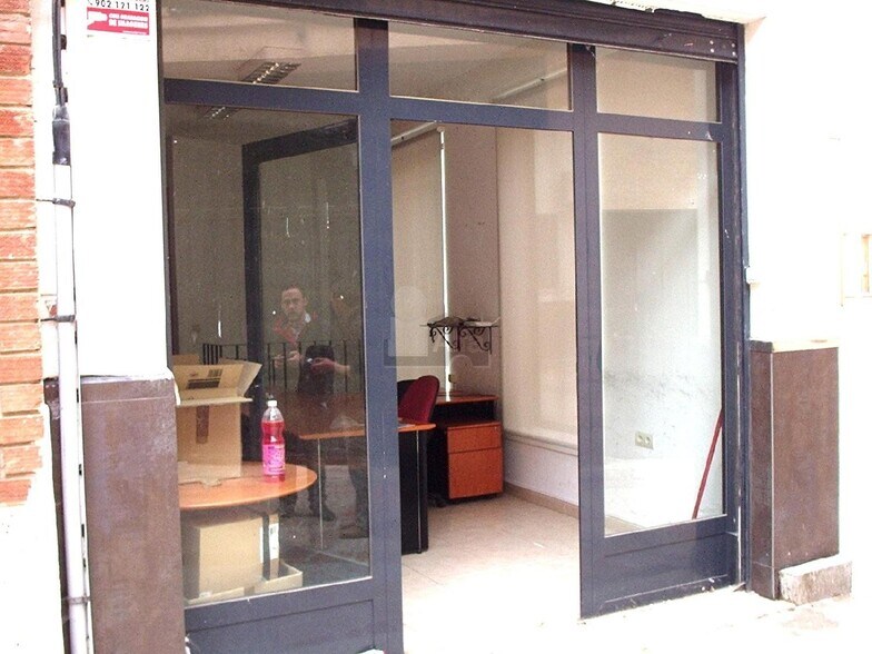 Local commercial dans Velilla de San Antonio, Madrid à louer - Photo de l’immeuble – Image 2 sur 2
